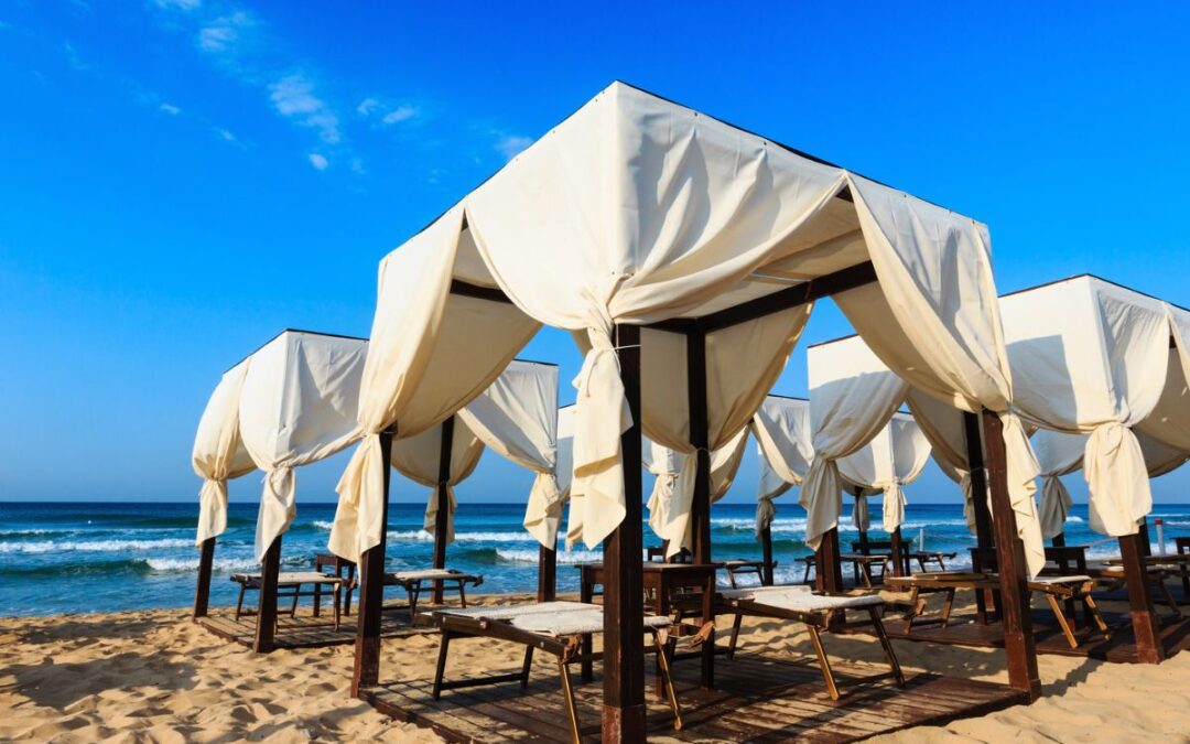 Spiaggia di Pescoluse, il mare dipinto